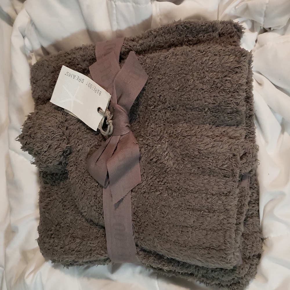 Barefoot Dreams CozyChic Pom Beanie Scarf Set | Fuzzy Soft | Giftable NWT